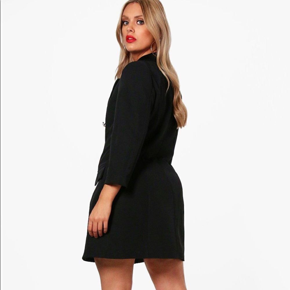 NWT Boohoo Plus Button Tuxedo Dress - Size: UK 20 - Picture 2 of 16